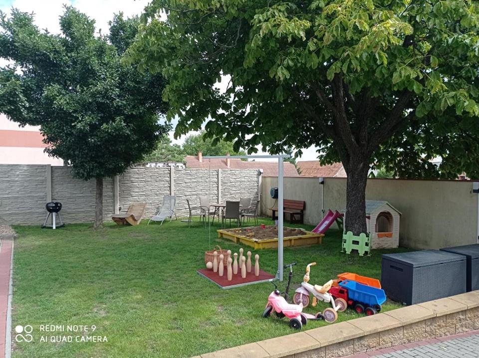 Penzion Zajecak Zaječí Eksteriør billede